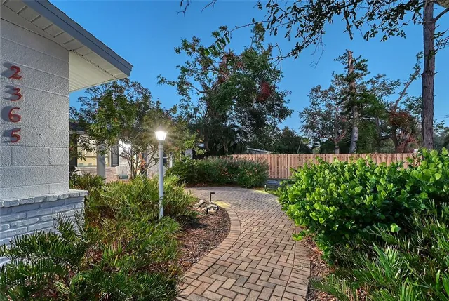 $9,900 | 2365 Bay Street, Sarasota, FL 34237