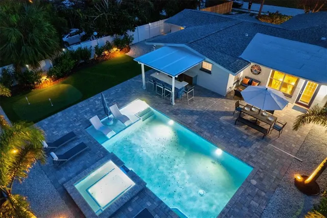 $9,900 | 2365 Bay Street, Sarasota, FL 34237