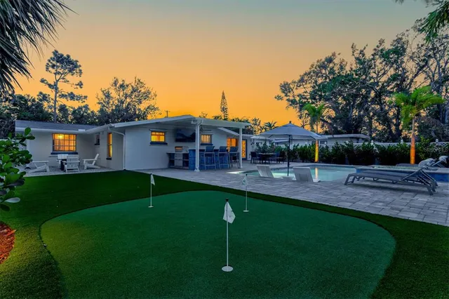 $9,900 | 2365 Bay Street, Sarasota, FL 34237