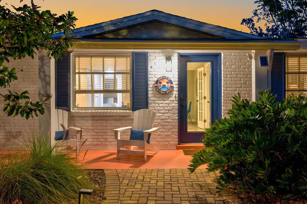 2365 Bay Street Sarasota, FL 34237 - Photo 89 of 93 a front view of a house with garden