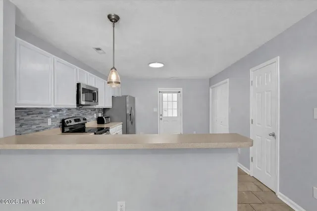 $1,550 | 1404 Old Folkstone Road, Unit 2, Sneads Ferry, NC 28460