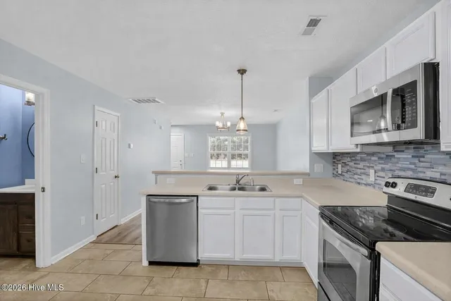 $1,550 | 1404 Old Folkstone Road, Unit 2, Sneads Ferry, NC 28460