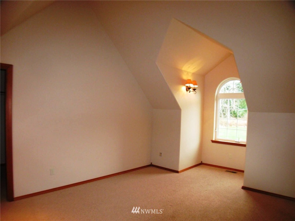 3161 Taylor Road Oak Harbor, WA 98277 - Photo 14 of 21 Gallery Image 14