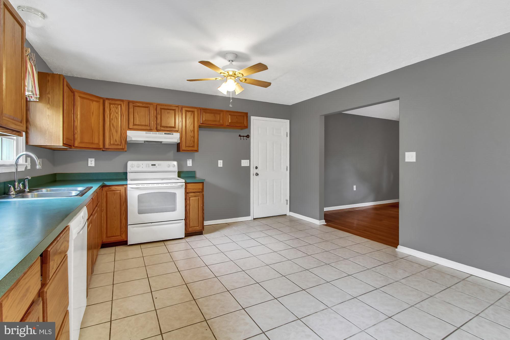 206 Neill Run Road Delta, PA 17314 - Photo 6 of 26 Gallery Image 6