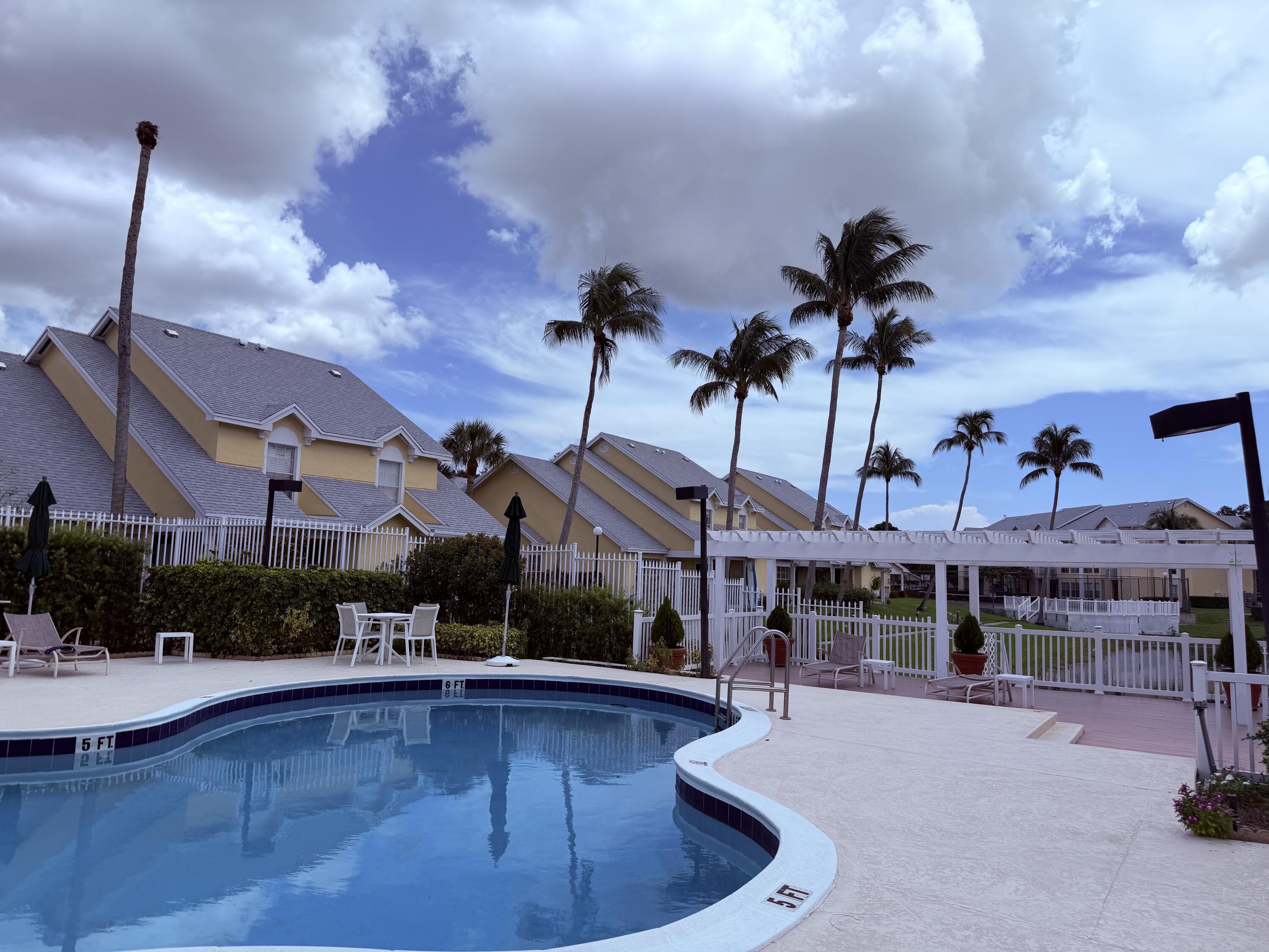 6347 La Costa Drive, Unit B Boca Raton, FL 33433 - Photo 3 of 17 swimming pool area