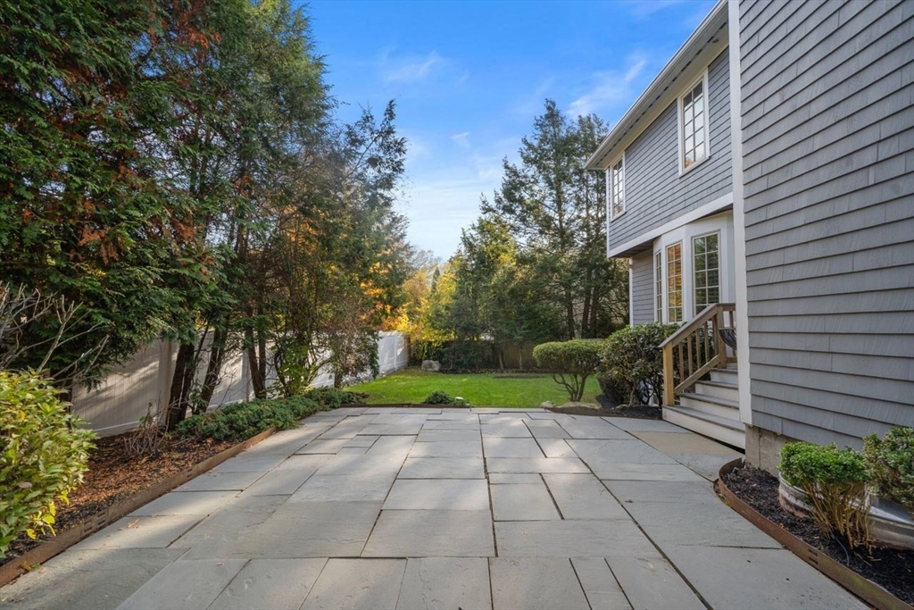 160 Old Farm Road Newton, MA 02459 - Photo 15 of 19