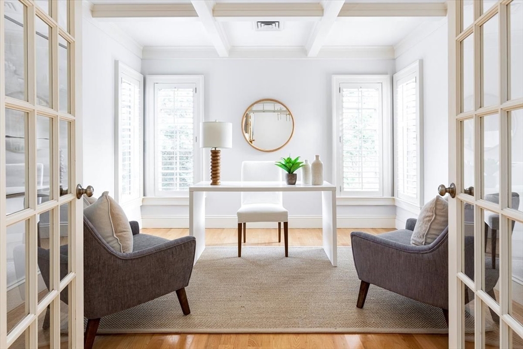 160 Old Farm Road Newton, MA 02459 - Photo 8 of 19