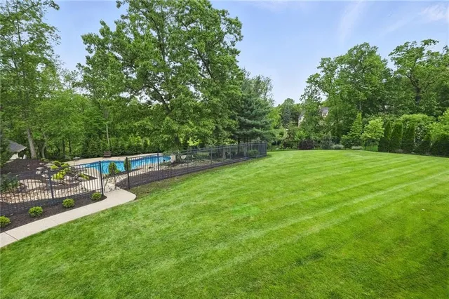 $2,499,000 | 527 Salem Heights Drive, Gibsonia, PA 15044