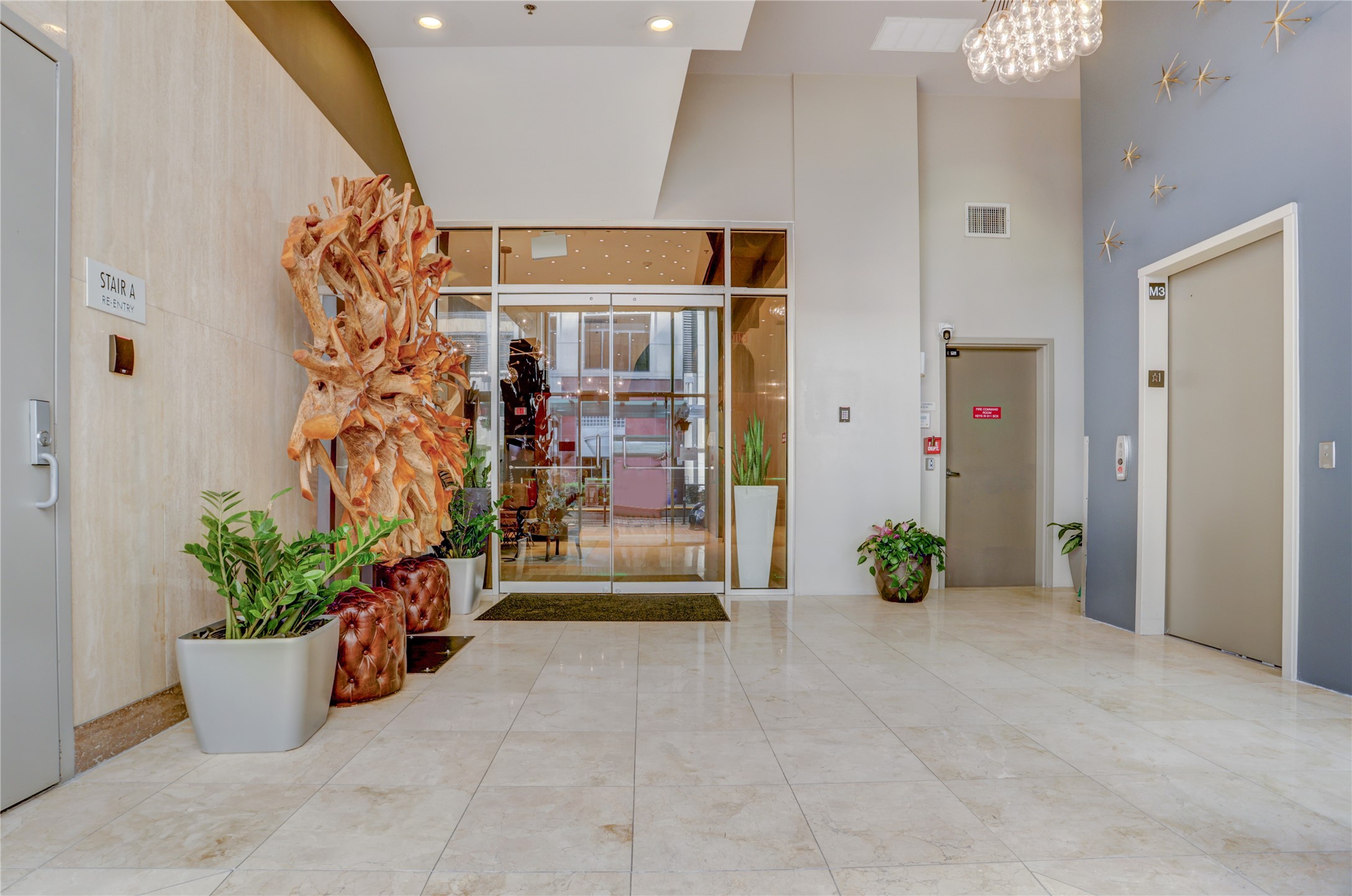 917 Main Street, Unit 1107 Houston, TX 77002 - Photo 21 of 33 a view of a entryway door of the room