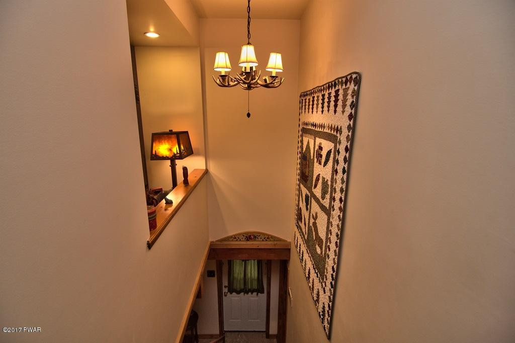817 Deerfield Road Lake Ariel, PA 18436 - Photo 34 of 43 Staircase