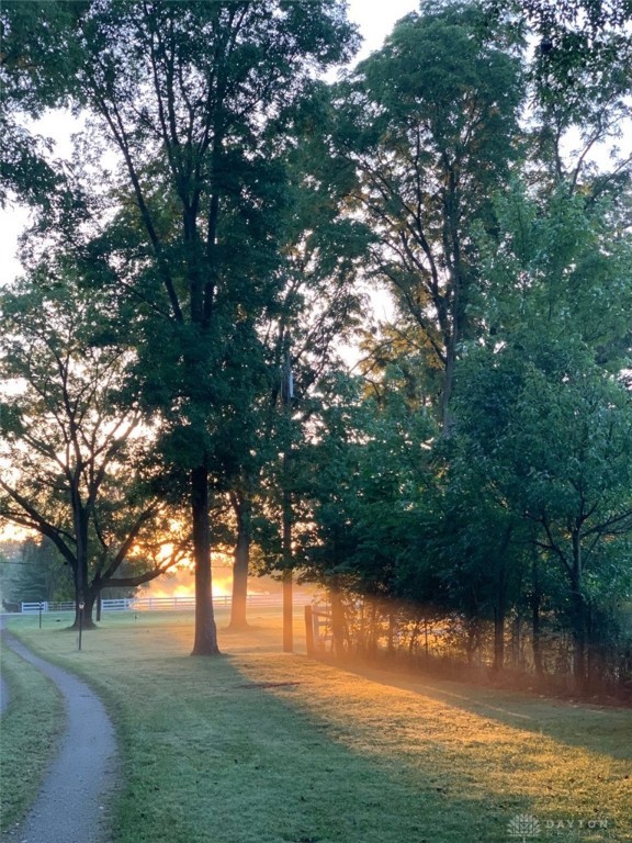 535 Van Eaton Road Xenia, OH 45385 - Photo 91 of 95 Summer evening