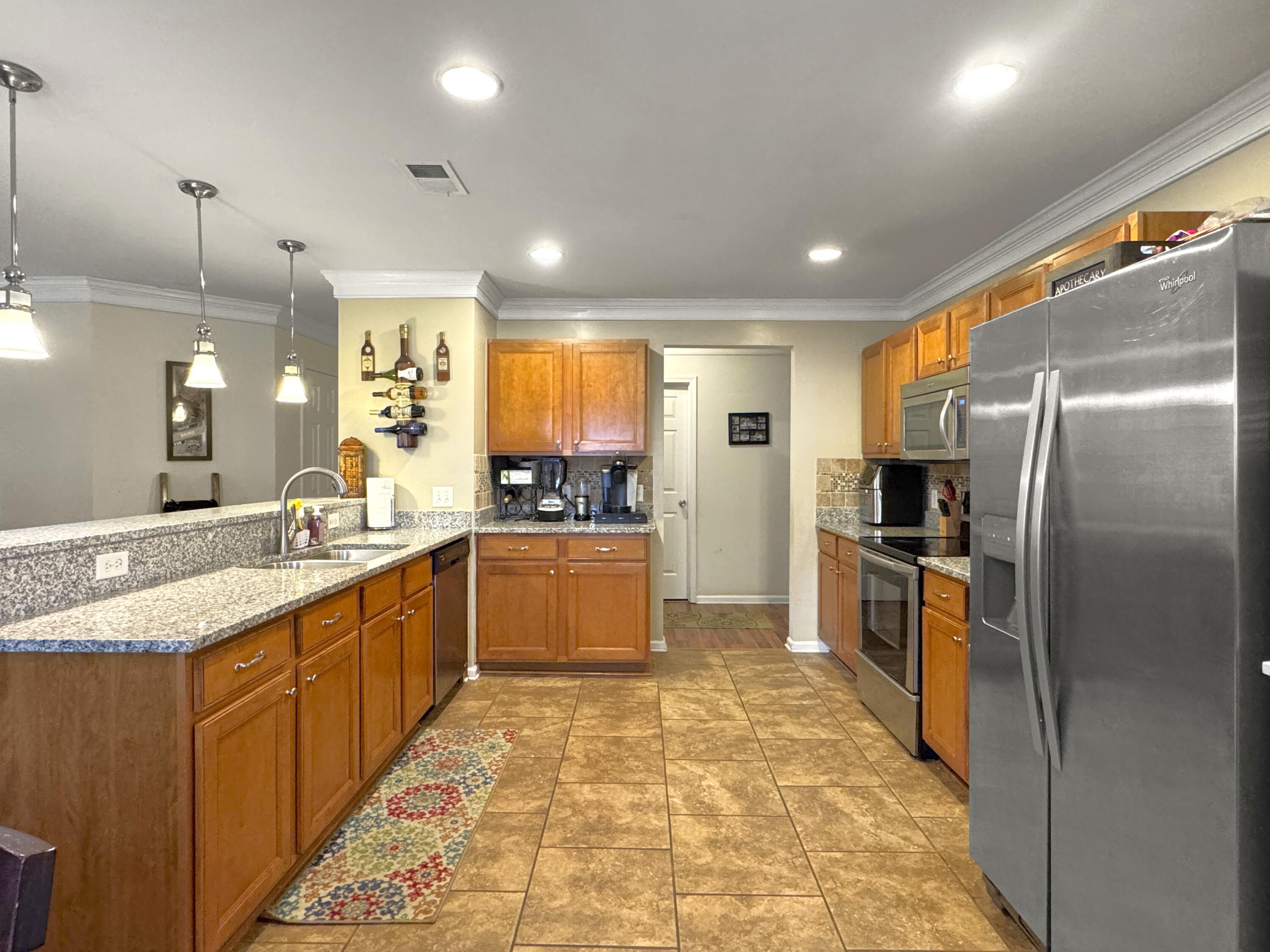 TILE KITCHEN & BATHS