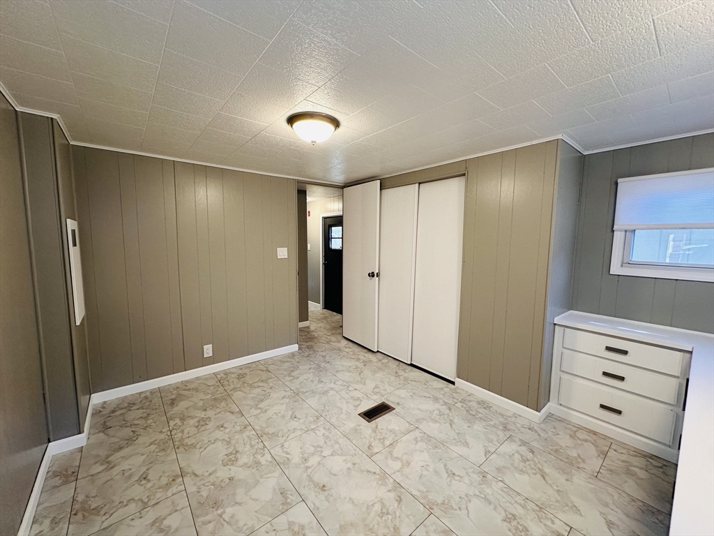 11 Lamplighter Lane Springfield, MA 01119 - Photo 22 of 32