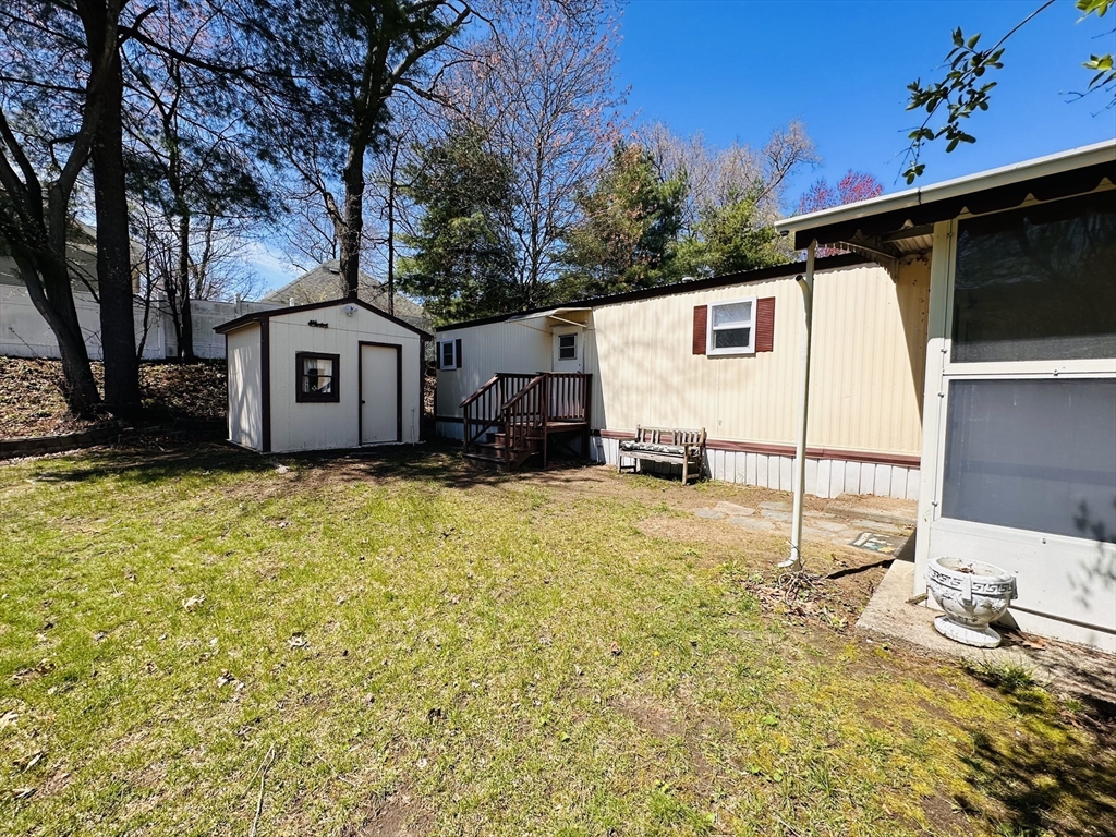 11 Lamplighter Lane Springfield, MA 01119 - Photo 24 of 32