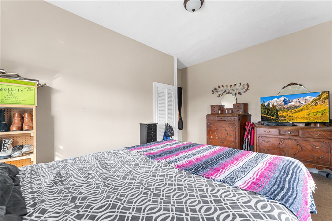 2 Chilton Street Bristol, RI 02809 - Photo 12 of 48