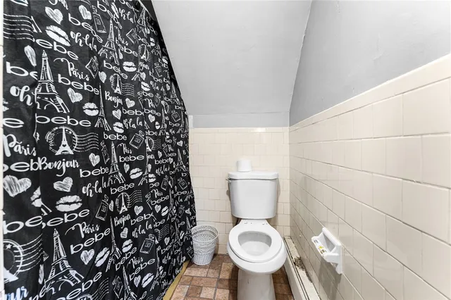 $799,000 | 2 Chilton Street, Bristol, RI 02809