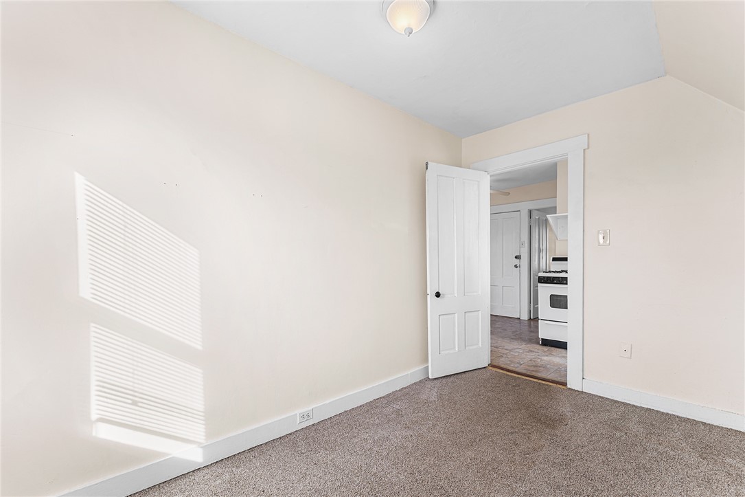 2 Chilton Street Bristol, RI 02809 - Photo 41 of 48