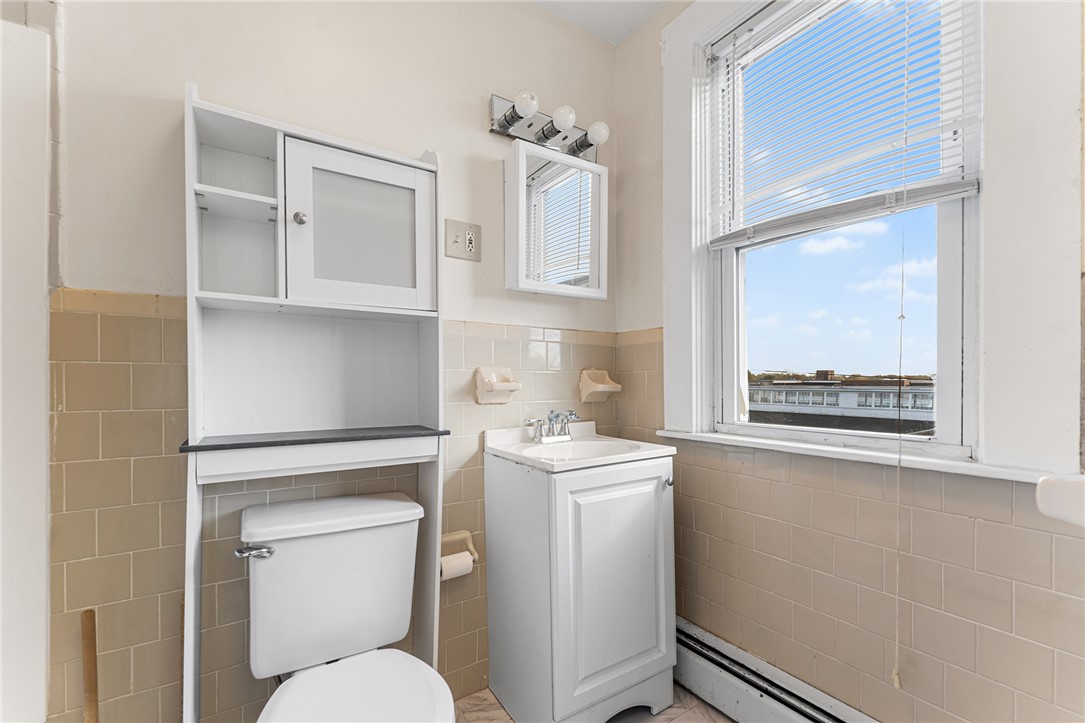 2 Chilton Street Bristol, RI 02809 - Photo 42 of 48