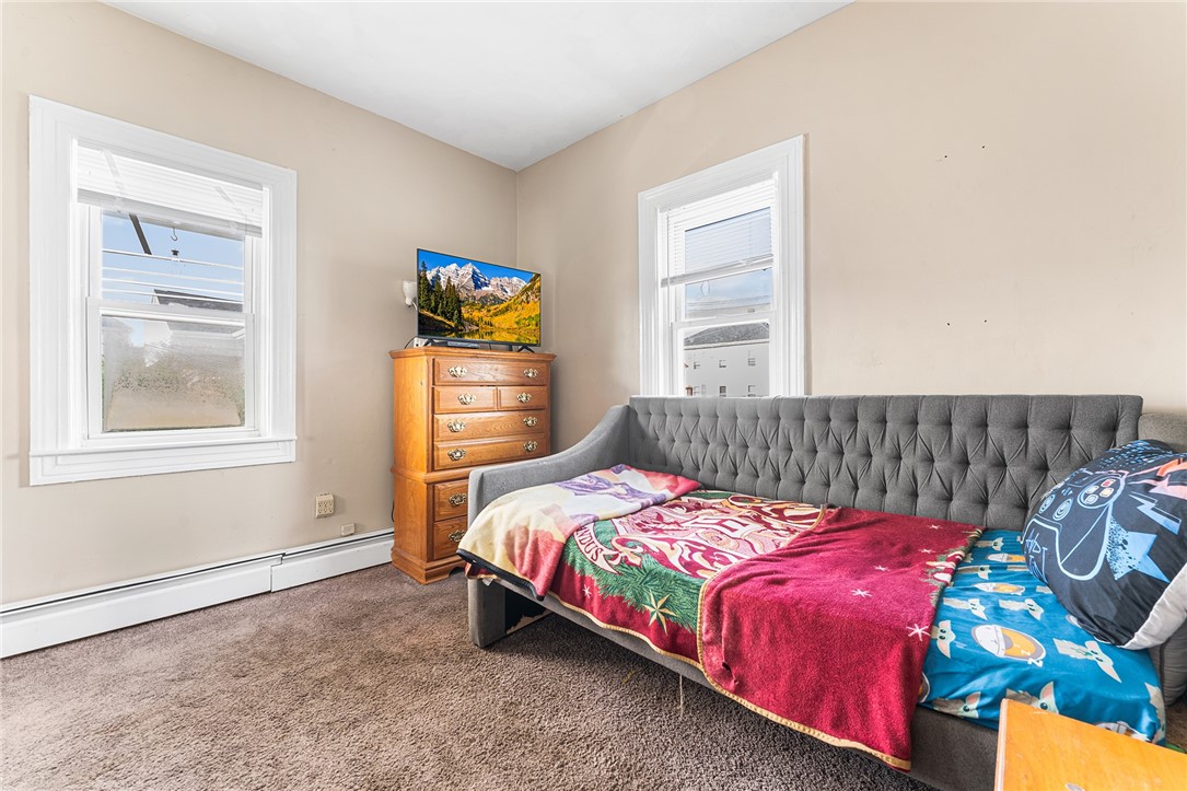 2 Chilton Street Bristol, RI 02809 - Photo 6 of 48