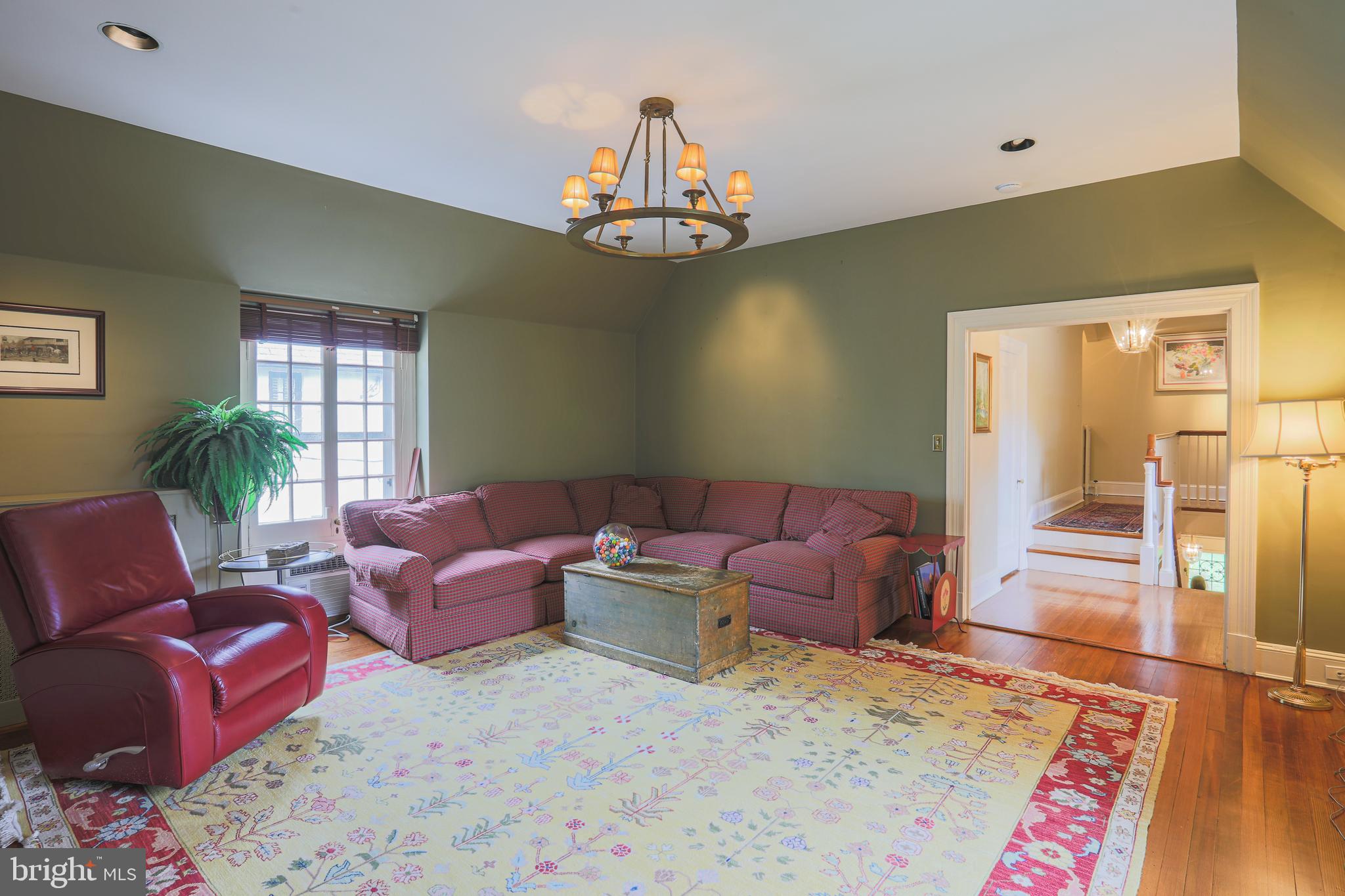 5502 Roland Avenue Baltimore, MD 21210 - Photo 19 of 47 Family room- Heart pine flooring