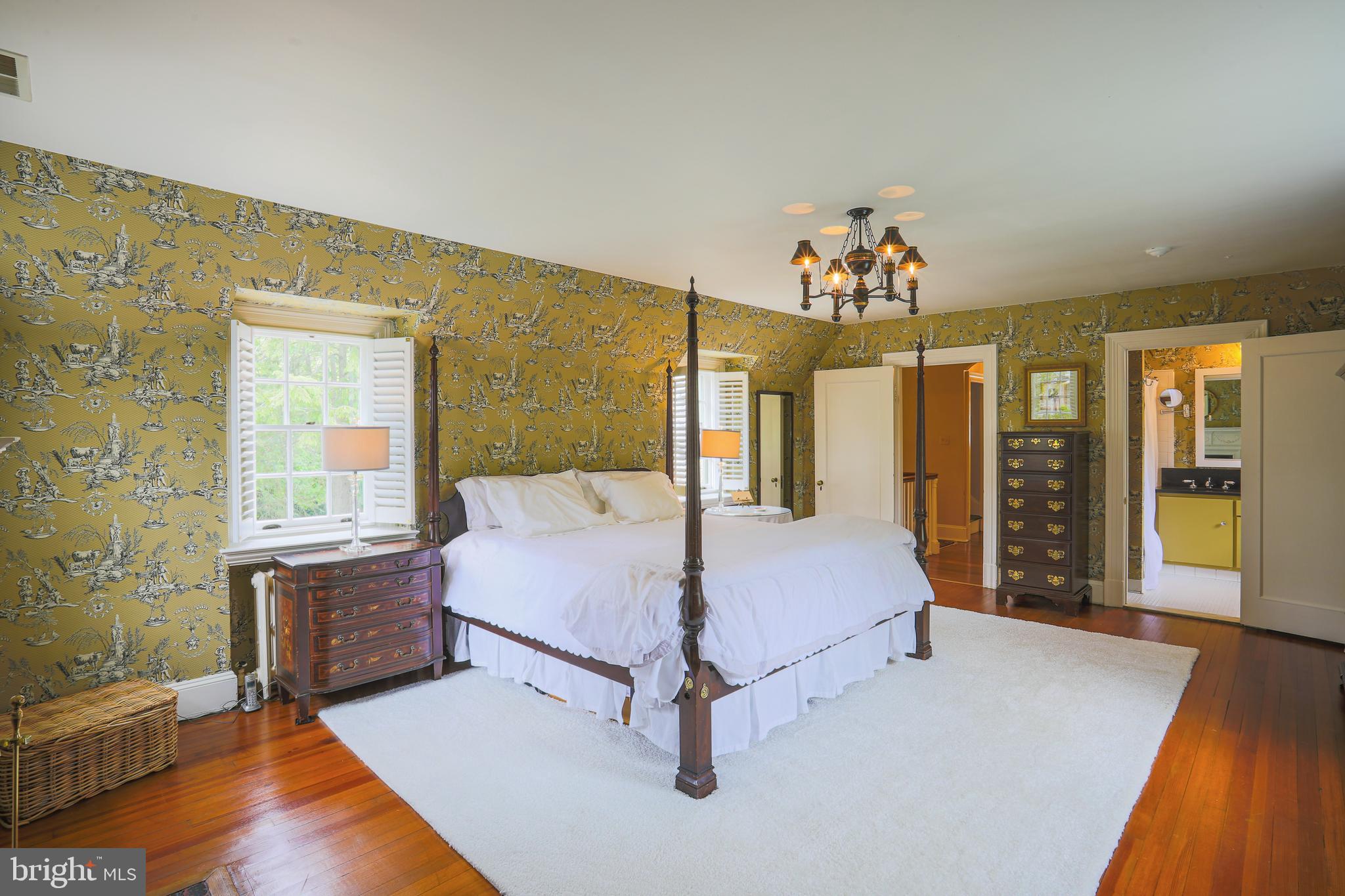 5502 Roland Avenue Baltimore, MD 21210 - Photo 21 of 47 Master Bedroom-heart pine floor