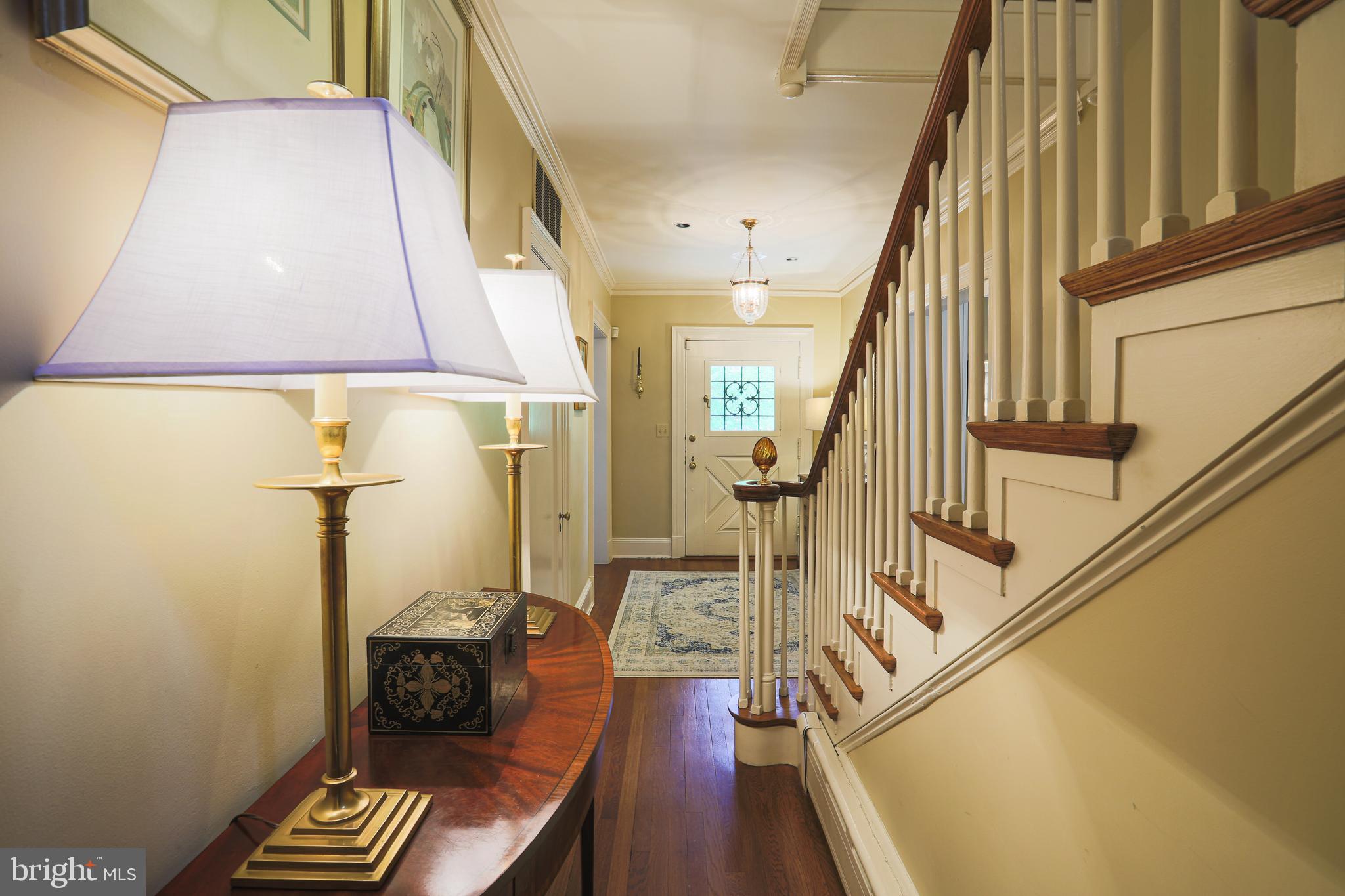 5502 Roland Avenue Baltimore, MD 21210 - Photo 6 of 47 Foyer