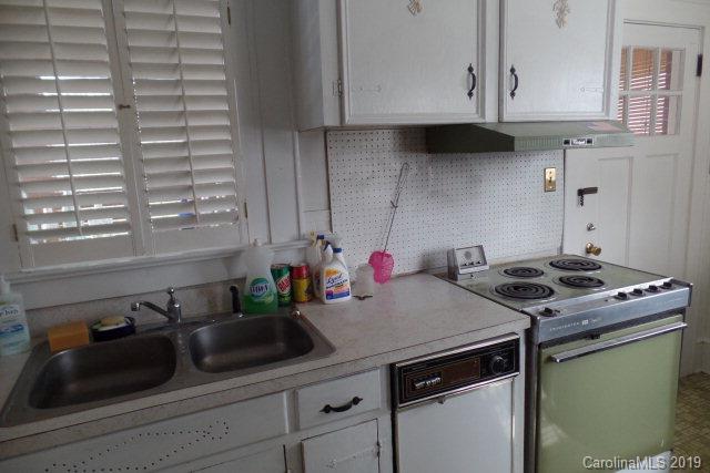 581 Rutherford Road Marion, NC 28752 - Photo 8 of 20 Gallery Image 8