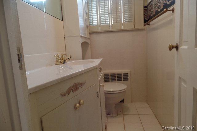 581 Rutherford Road Marion, NC 28752 - Photo 10 of 20 Gallery Image 10