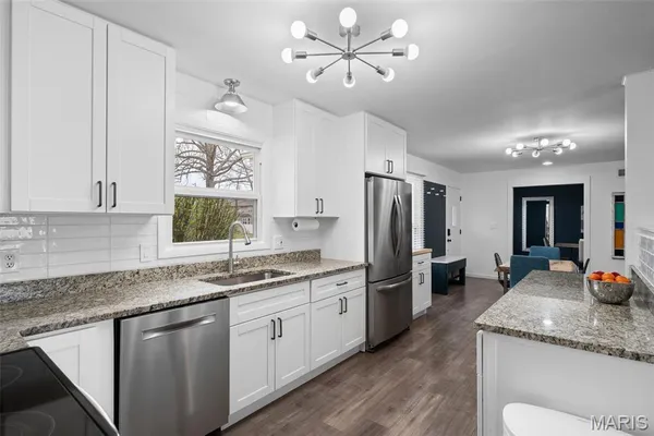 $425,000 | 1080 Sagebrush Trail, Ballwin, MO 63011