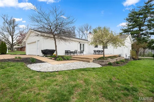 $425,000 | 1080 Sagebrush Trail, Ballwin, MO 63011