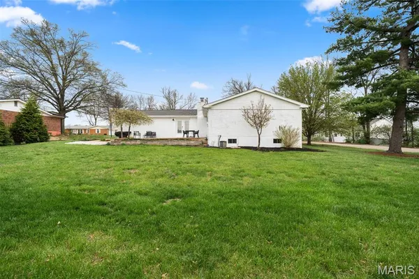 $425,000 | 1080 Sagebrush Trail, Ballwin, MO 63011