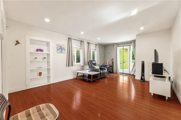 $1,190,000 | 2389 Mayfield Avenue, Montrose, CA 91020