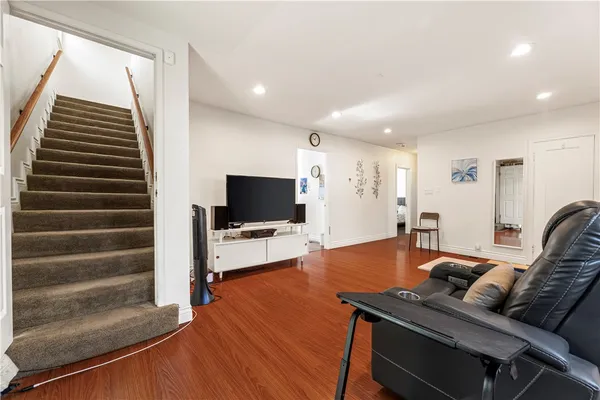 $1,190,000 | 2389 Mayfield Avenue, Montrose, CA 91020