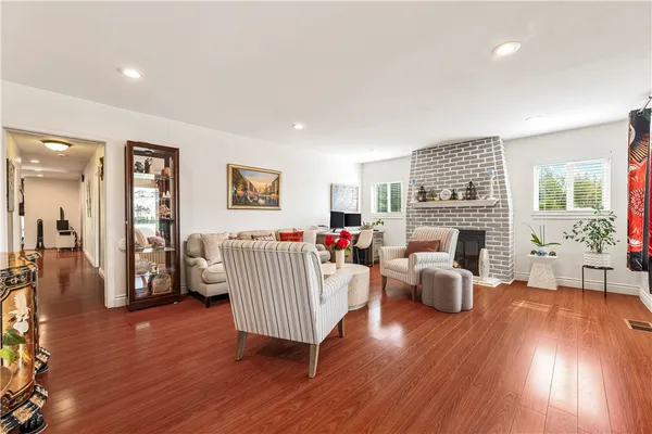 $1,190,000 | 2389 Mayfield Avenue, Montrose, CA 91020