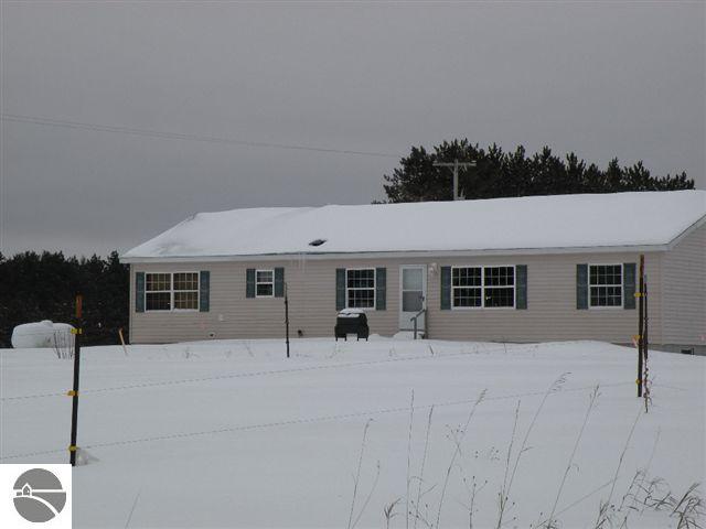 10111 Summit City Road Kingsley, MI 49649 - Photo 20 of 23 1723061-19.JPG
