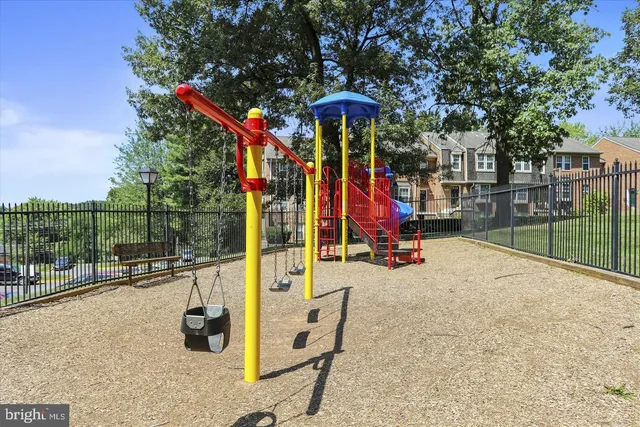 $2,250 | 14105 Yorkshire Woods Drive, Unit 14105, Silver Spring, MD 20906