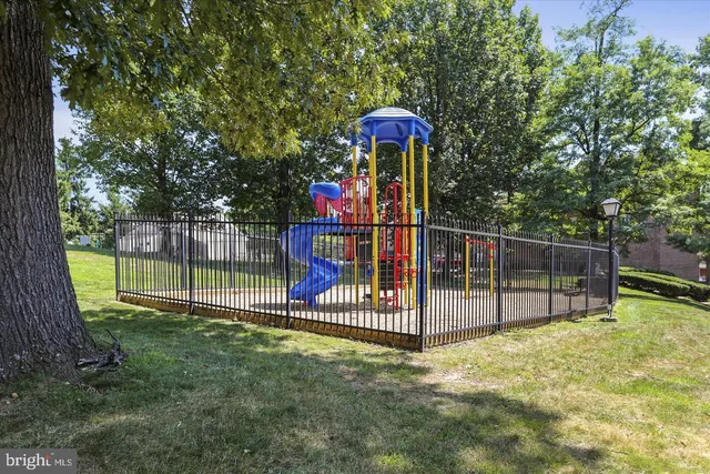 $2,250 | 14105 Yorkshire Woods Drive, Unit 14105, Silver Spring, MD 20906