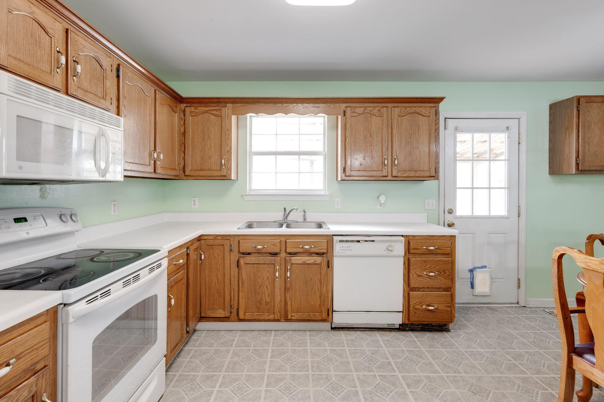 813 Givens Road Chattanooga, TN 37421 - Photo 12 of 34 21-web-or-mls-DSC_5927-112