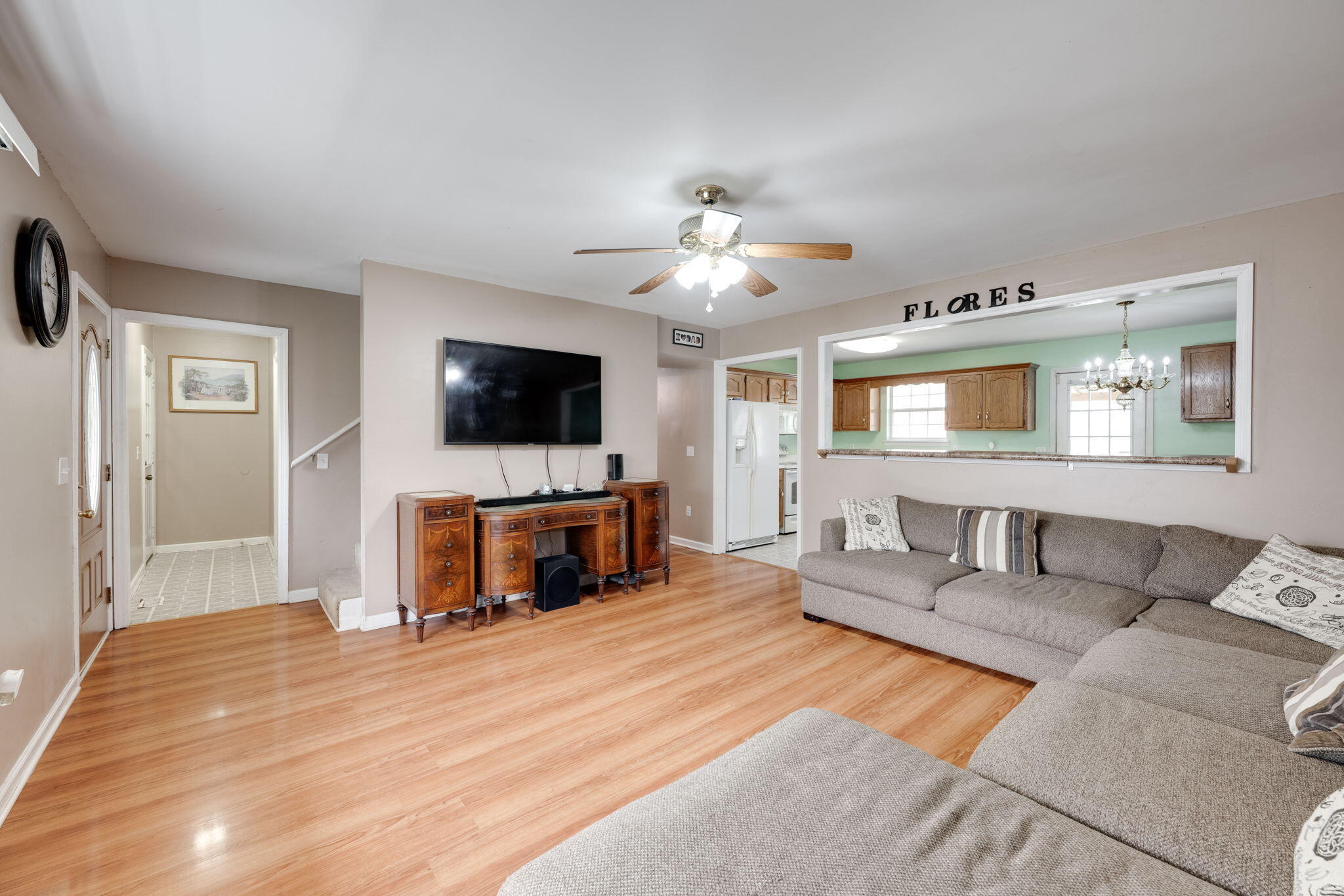 813 Givens Road Chattanooga, TN 37421 - Photo 8 of 34 25-web-or-mls-DSC_5945-130