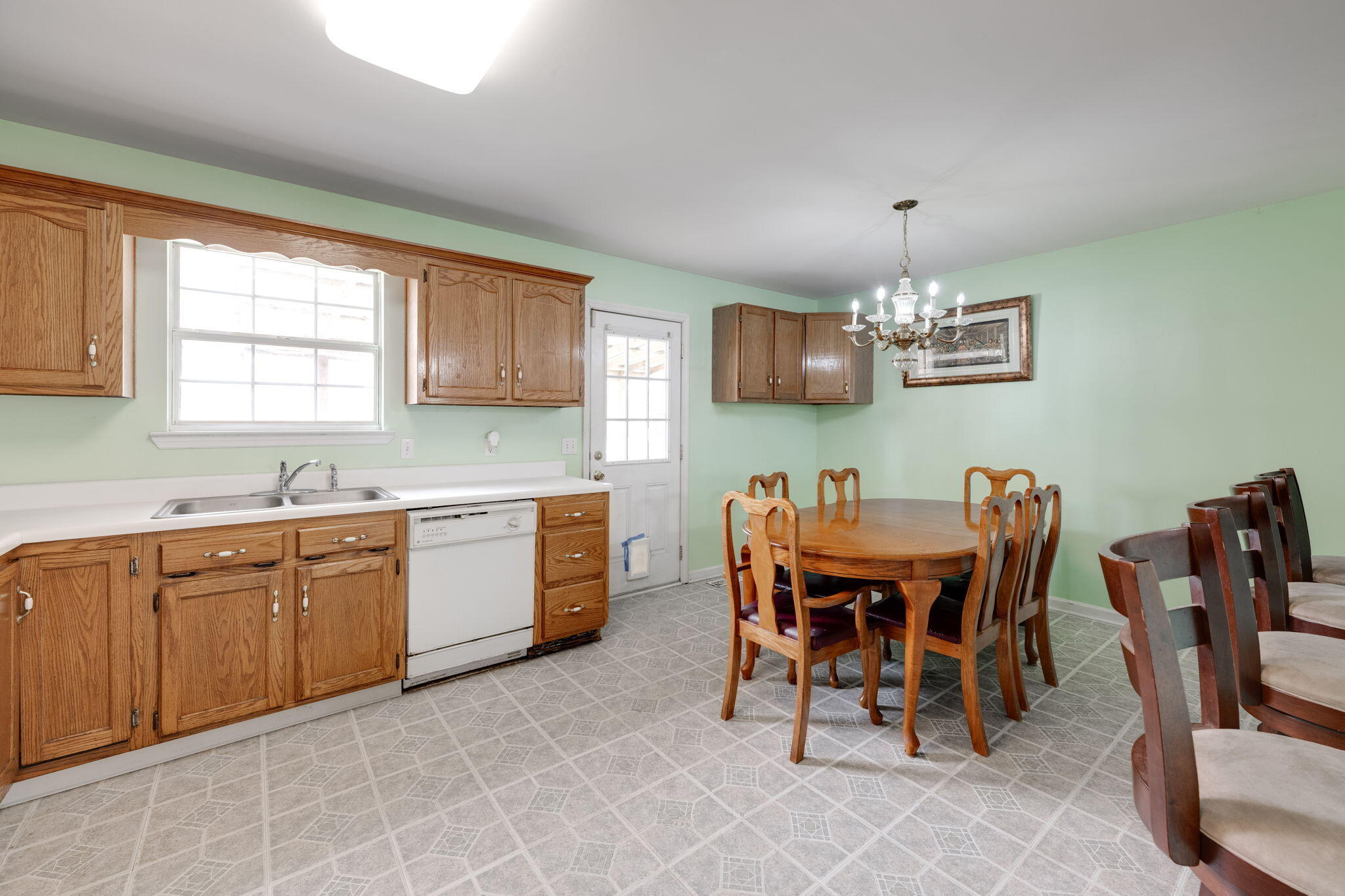 813 Givens Road Chattanooga, TN 37421 - Photo 10 of 34 19-web-or-mls-DSC_5924-109