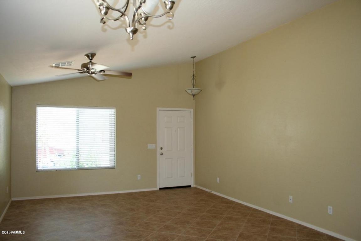 17259 West Apache Street Goodyear, AZ 85338 - Photo 5 of 6 apache great room