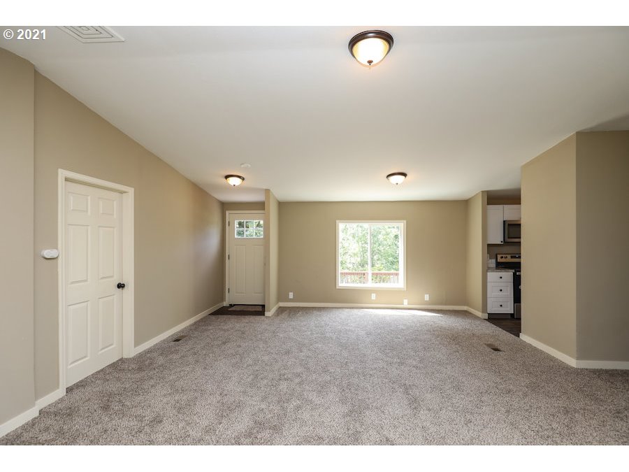 195 Frye Road Castle Rock, WA 98611 - Photo 4 of 21 Gallery Image 4