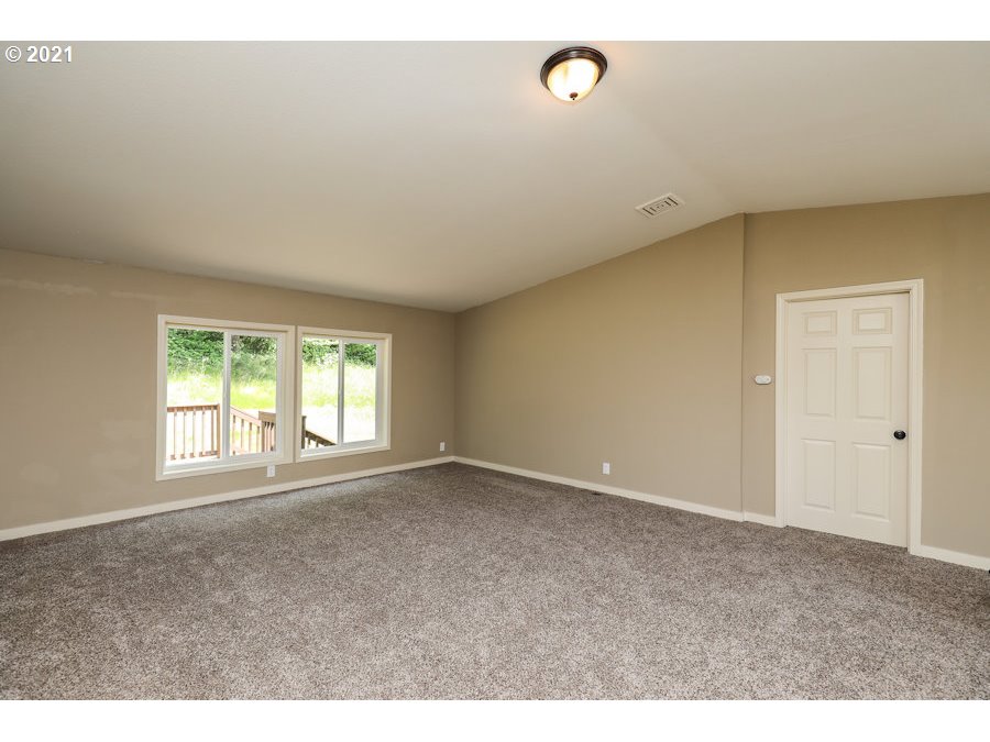 195 Frye Road Castle Rock, WA 98611 - Photo 5 of 21 Gallery Image 5