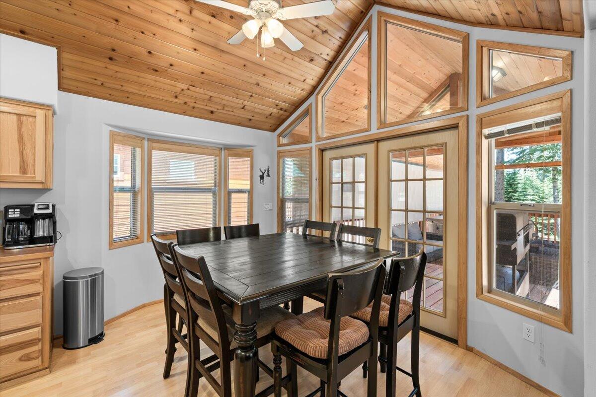 7979 Hyatt Prairie Road, Unit 32 Ashland, OR 97520 - Photo 13 of 38 13_Cabin_32