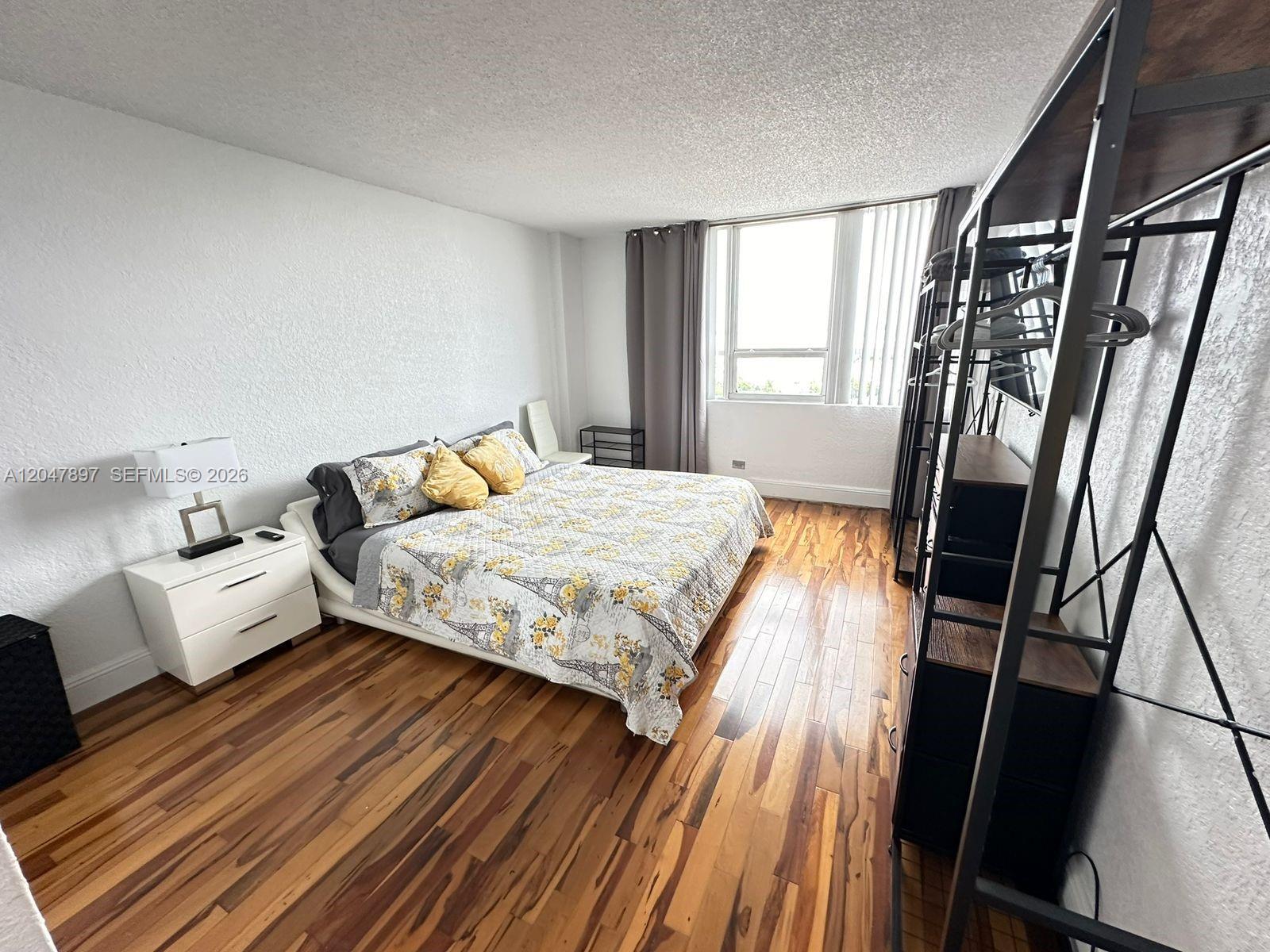 1500 Bay Road, Unit 1408S Miami Beach, FL 33139 - Photo 6 of 12