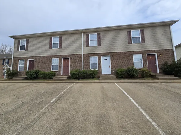 $925 | 805 Oak Arbor Court, Unit B, Clarksville, TN 37040