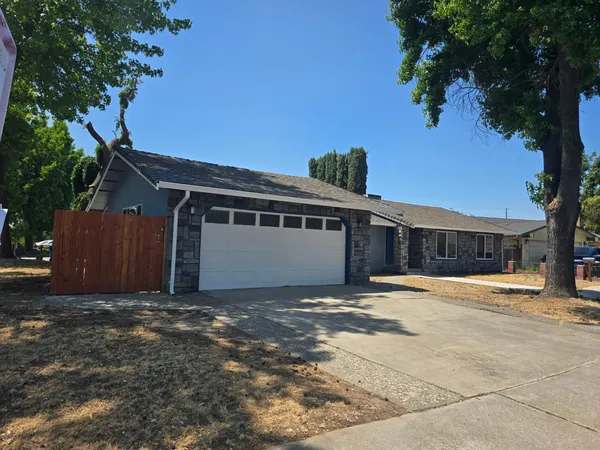 $499,000 | 1500 Kirkland Court, Modesto, CA 95356