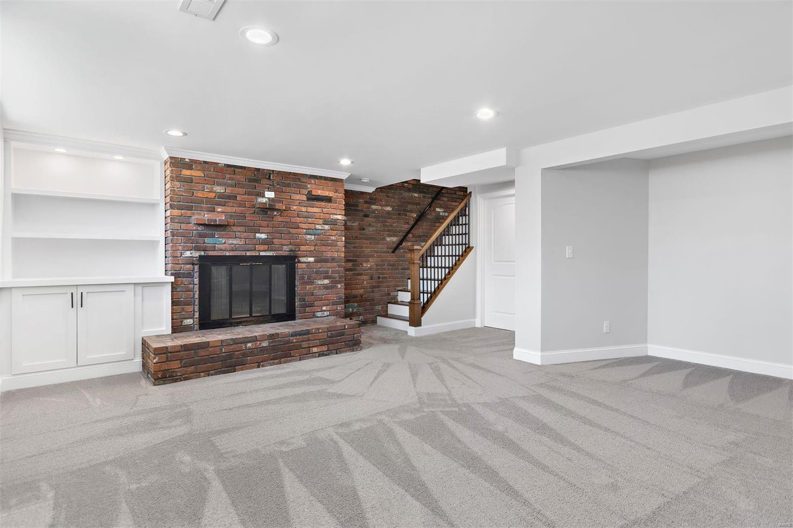 957 Sulphur Spring Road Ballwin, MO 63021 - Photo 24 of 33 Gallery Image 24