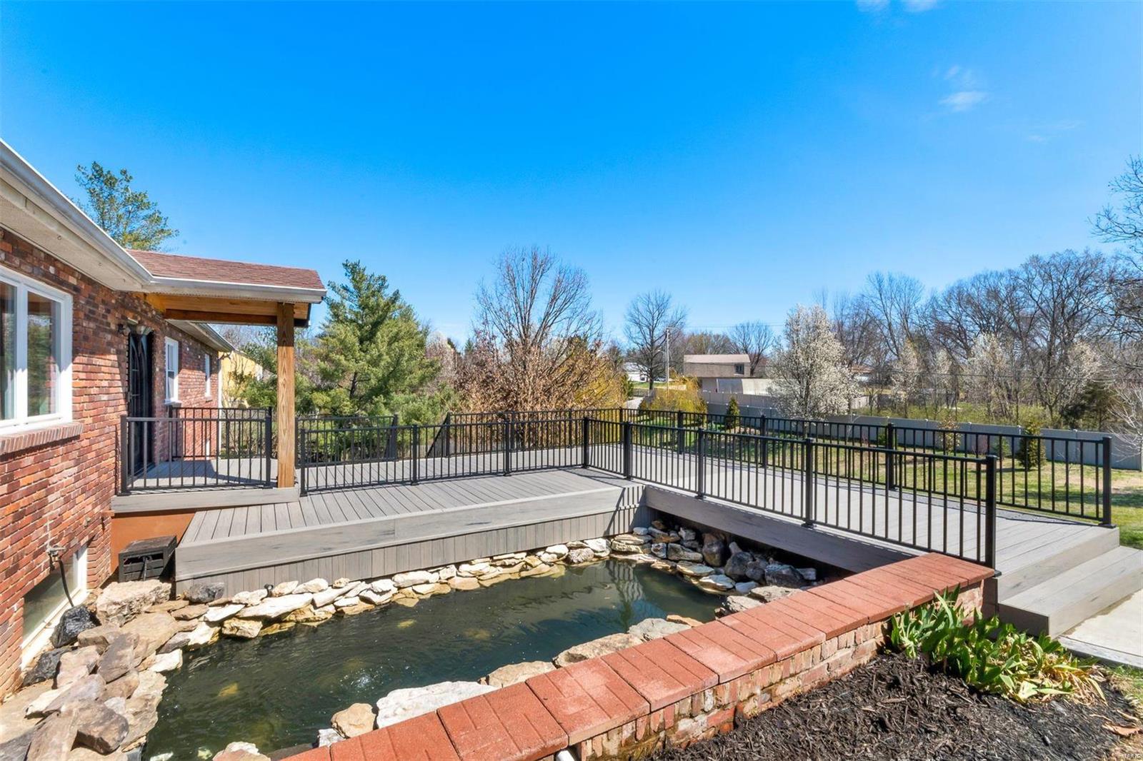 957 Sulphur Spring Road Ballwin, MO 63021 - Photo 6 of 33 Gallery Image 6