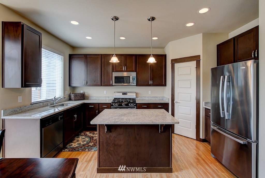 502 196th Street Southeast Bothell, WA 98012 - Photo 2 of 24
